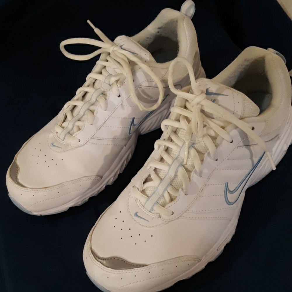 Nike walking shoes White size 9.5